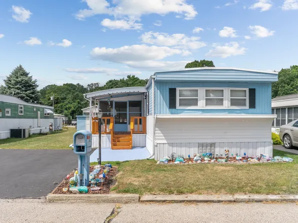 31 Terry Dr, Attleboro, MA 02703