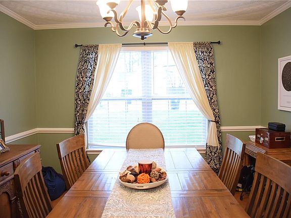 4th image of 807 Brandsby Ct