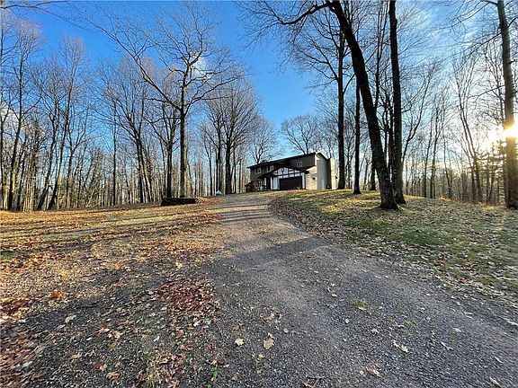 3rd image of 8974 N Highline Road