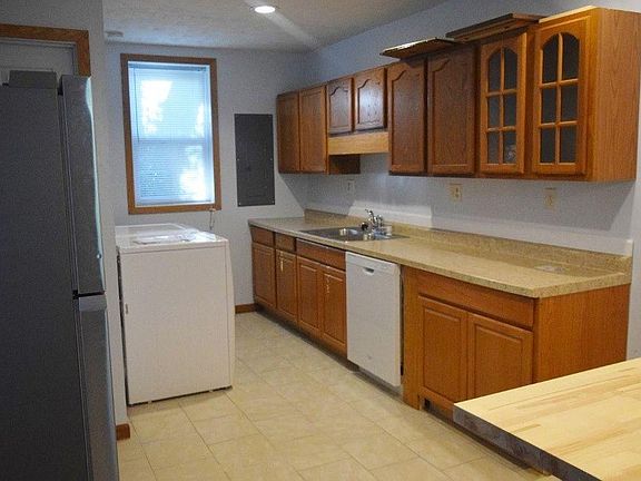 2nd image of 709 S 4th St #709S4