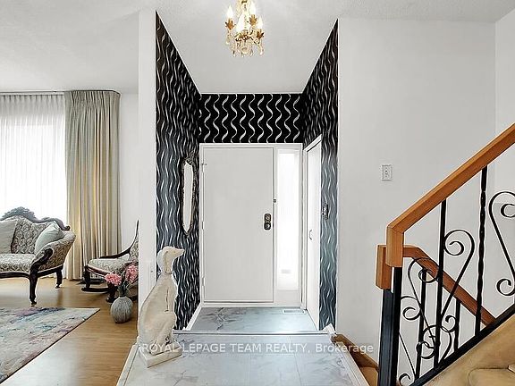 3rd image of 31 Ross St