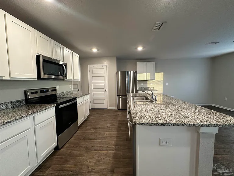 7540 Oak Lake Blvd — Photo 7