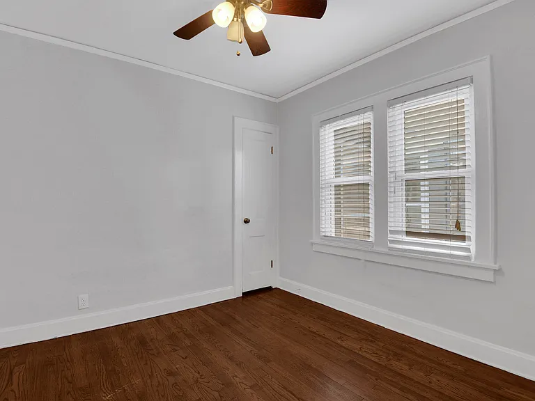 7306 Main St — Photo 12