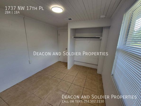 1737 NW 17th Pl
