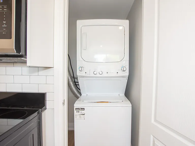 81 Empire St #13 — Photo 9