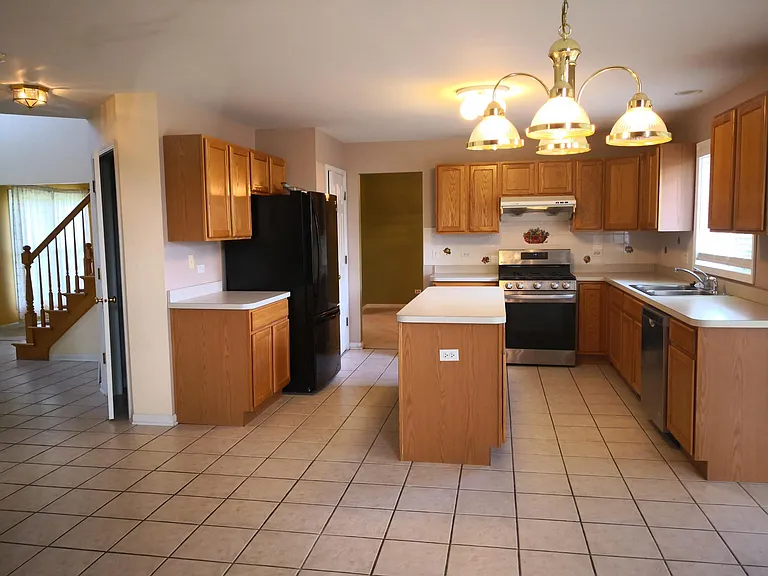 203 Jessica Ct — Photo 10