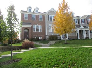 3115 Coral Ln, Glenview, IL 60026