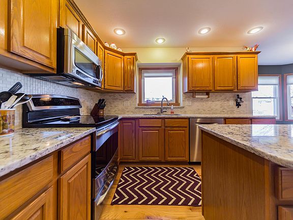 2nd image of 13233 Durham Cir
