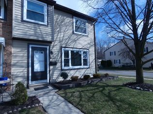 38122 Carolon Blvd, Westland, MI 48185