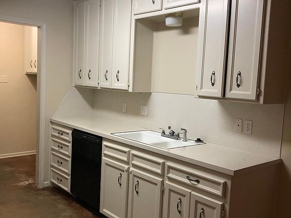 5th image of 6208 York Dr #A