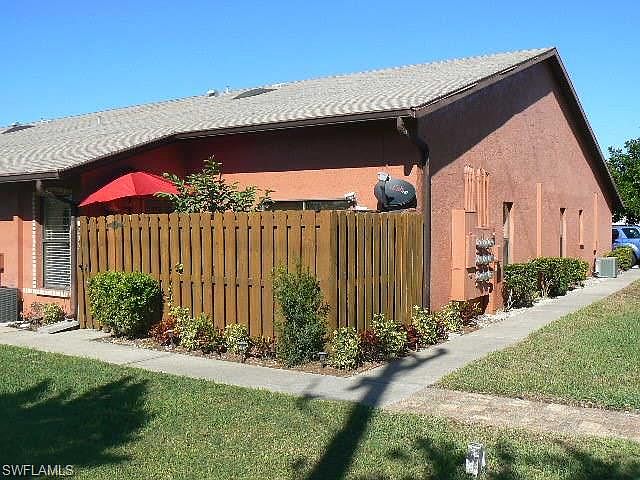 1st image of 812 SW 47th Ter APT 205