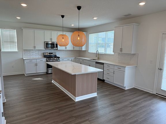 2nd image of 445 Middleton Way