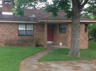 96 Fox Run Dr, Hattiesburg, MS 39402