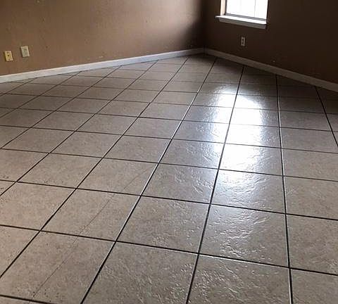 5th image of 103 Garden Valley St
