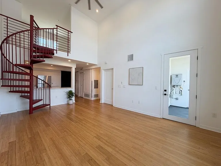 321 S Fickett St — Photo 13