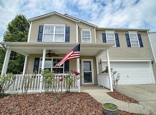 1825 Meadow Crossing Dr, Huntersville, NC 28078