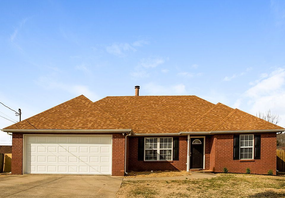 1st image of 517 Hackney Dr