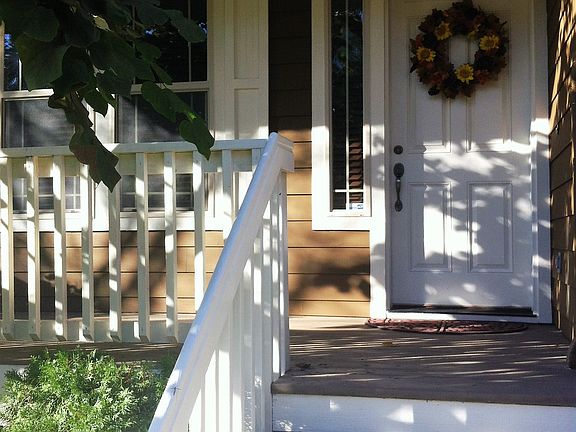 2nd image of 300 Ne 16th Avenue