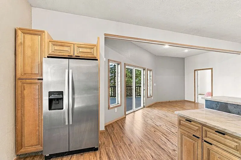 24817 E Liberty Creek Rd — Photo 4