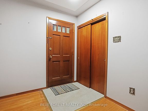 4th image of 1668 Hamilton Rd