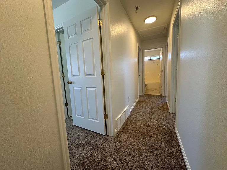 2511 Goodnight Dr — Photo 37