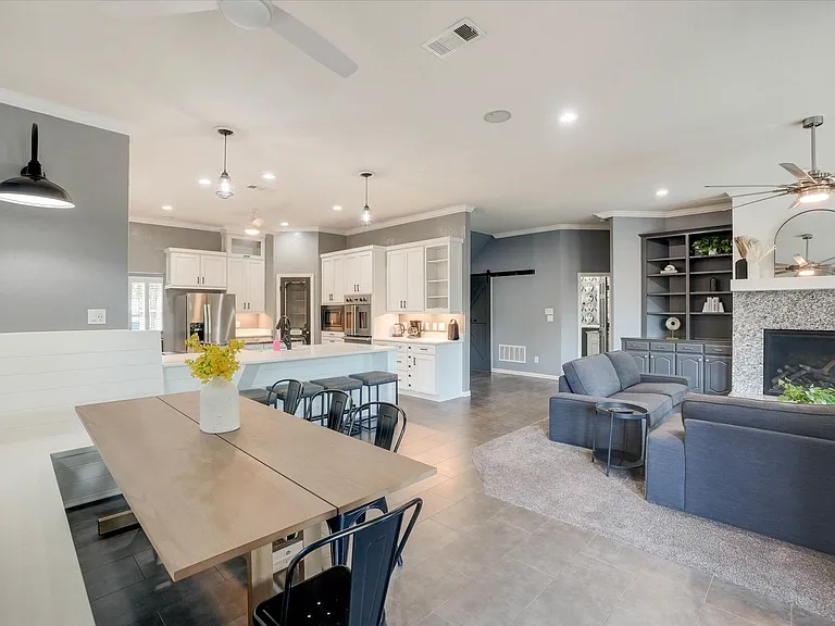 2305 Clearview Ct — Photo 9
