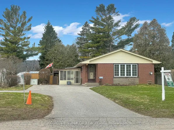 3138 Courtice Rd N, Clarington, ON L1E 2H8