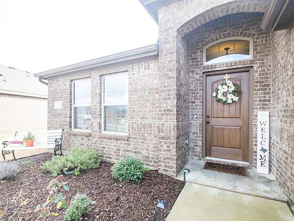 2nd image of 1505 Nathan Cir