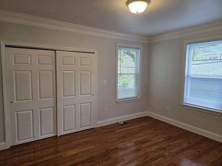 18-26 Bowen St #1 — Photo 8