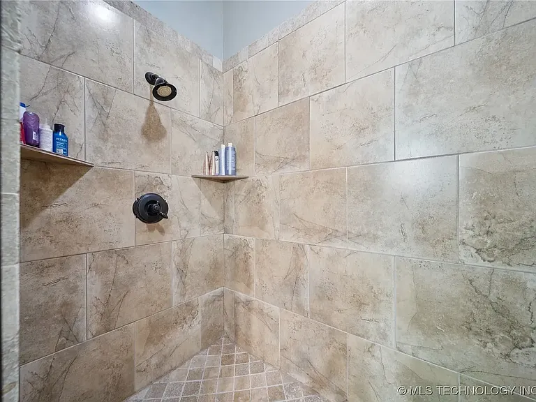 11285 S 73rd Pl E — Photo 33