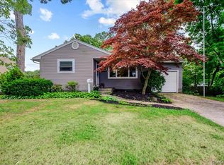 3 Ronald Lane, Sayville, NY 11782