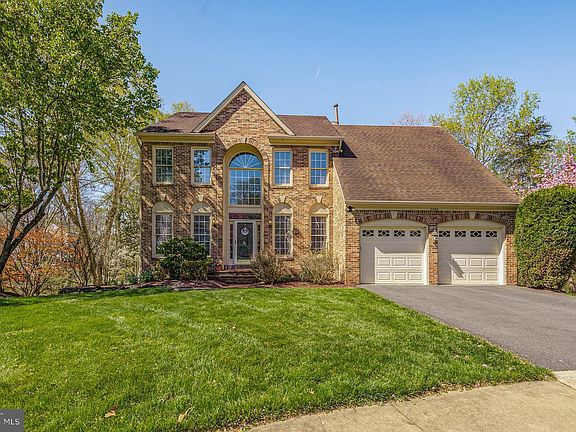 3rd image of 21243 Ravenwood Ct