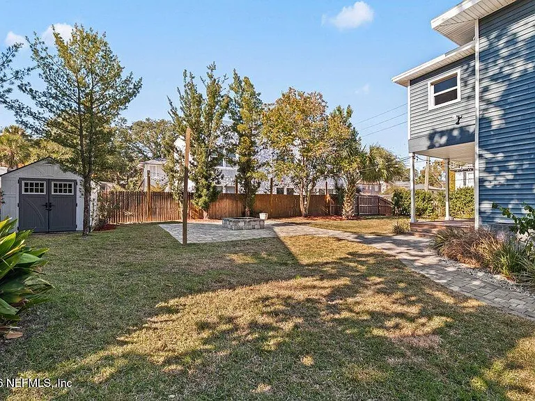 2843 Oak St — Photo 74