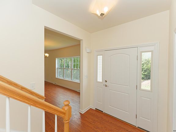 5th image of 1508A Anthony St N