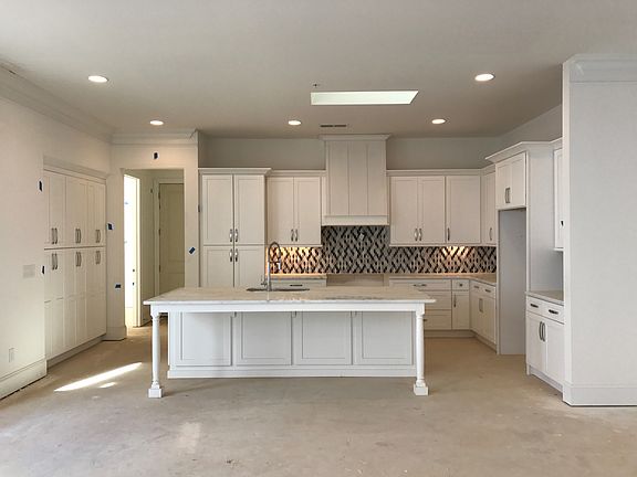 Kitchen in Lot 5