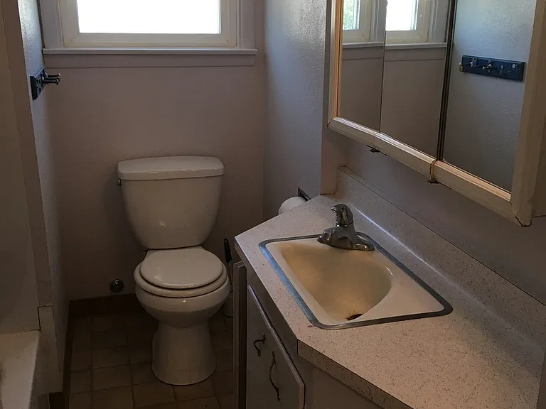 510 N George Washington Blvd — Photo 8