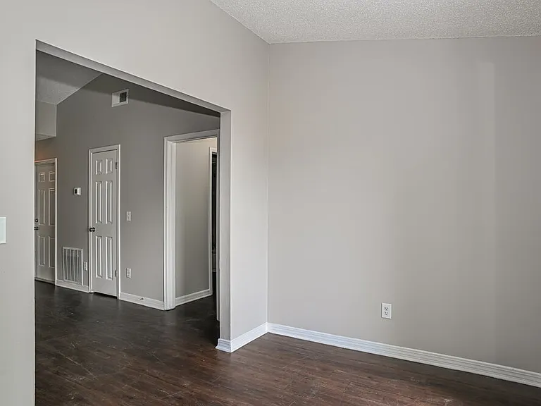 6221 Alfredo Dr W — Photo 7