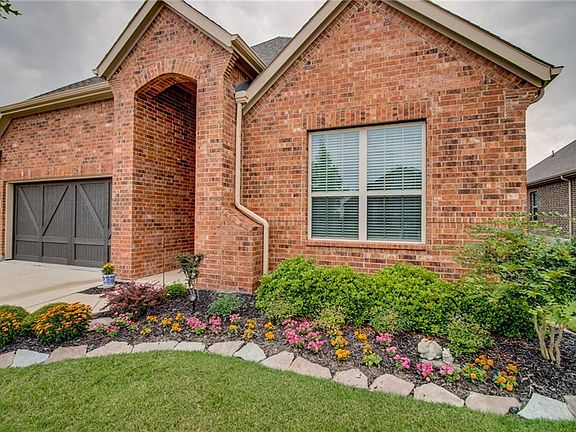 5th image of 2521 Sabine Cir