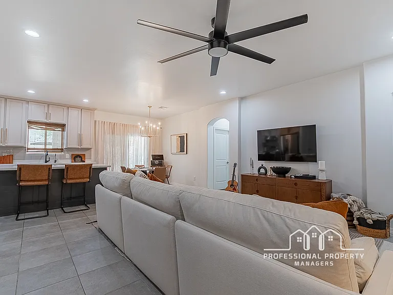 12558 E 49th Dr — Photo 5