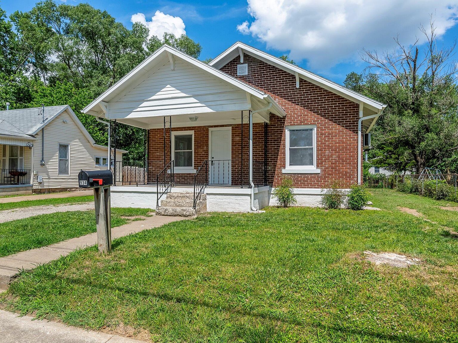 934 S New Avenue, Springfield, MO 65806 | Zillow