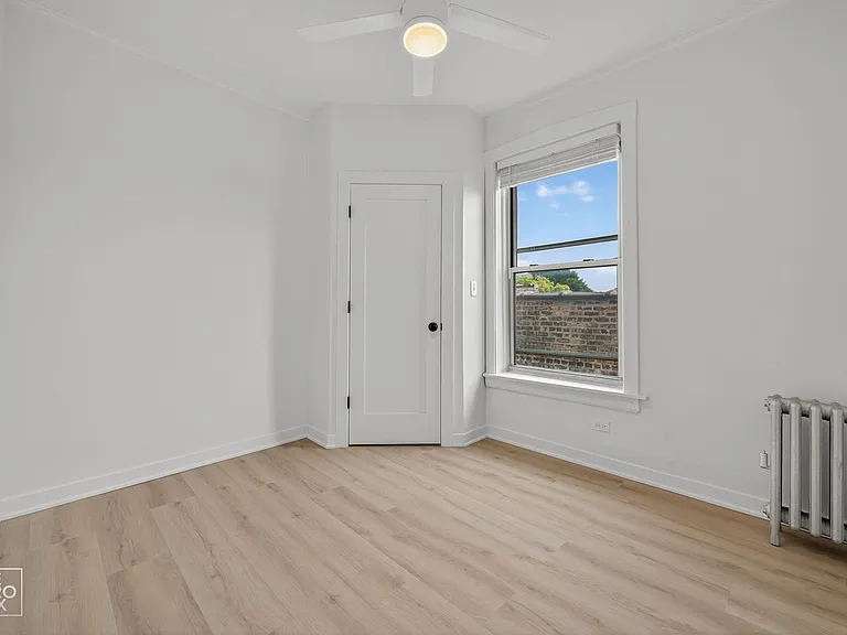 2139 W Lunt — Photo 30