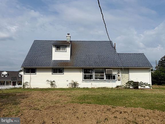 3rd image of 14 Circle Rd