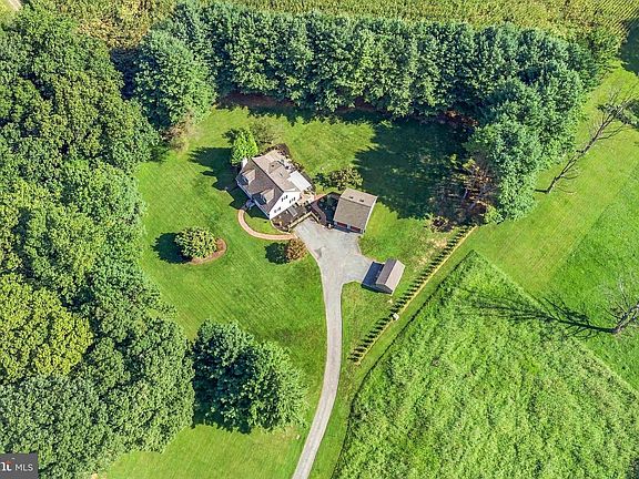 4th image of 227 Parsons Rd