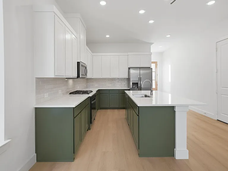 328 Chestnut St — Photo 6