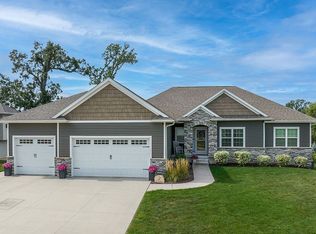 2405 Oak Savannah Ct, Marion, IA 52302