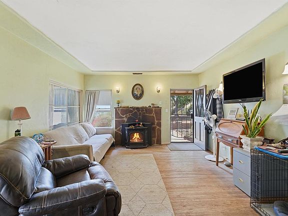 5th image of 11825 Taia Ln