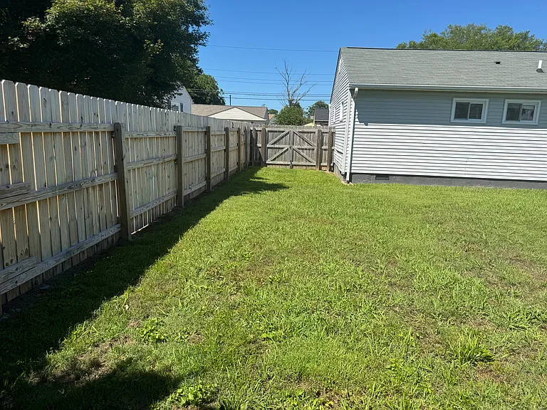 2217 Helsley Ave — Photo 18