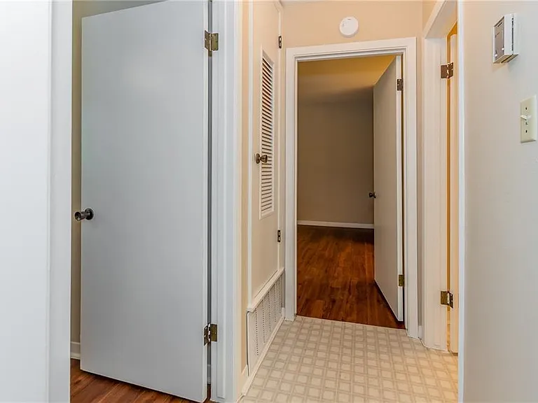 2502 Trailside Dr #B — Photo 10