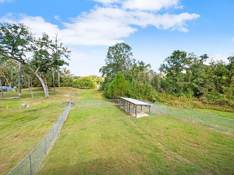 9825 Fawn View Dr — Photo 43