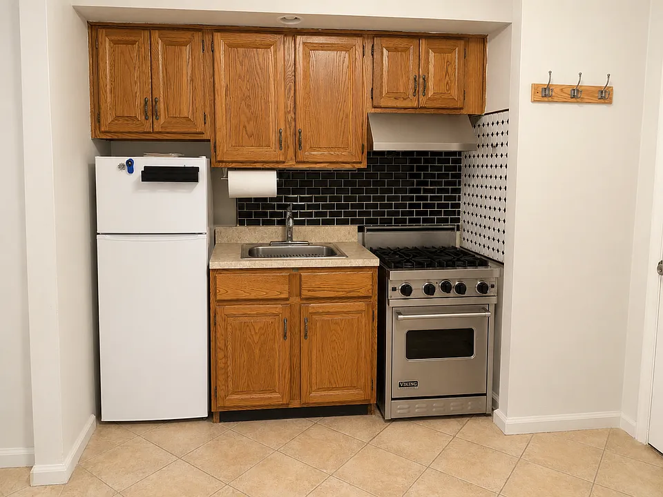 6361 Yellowstone Blvd #4L
